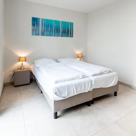 Group * Валкенбург